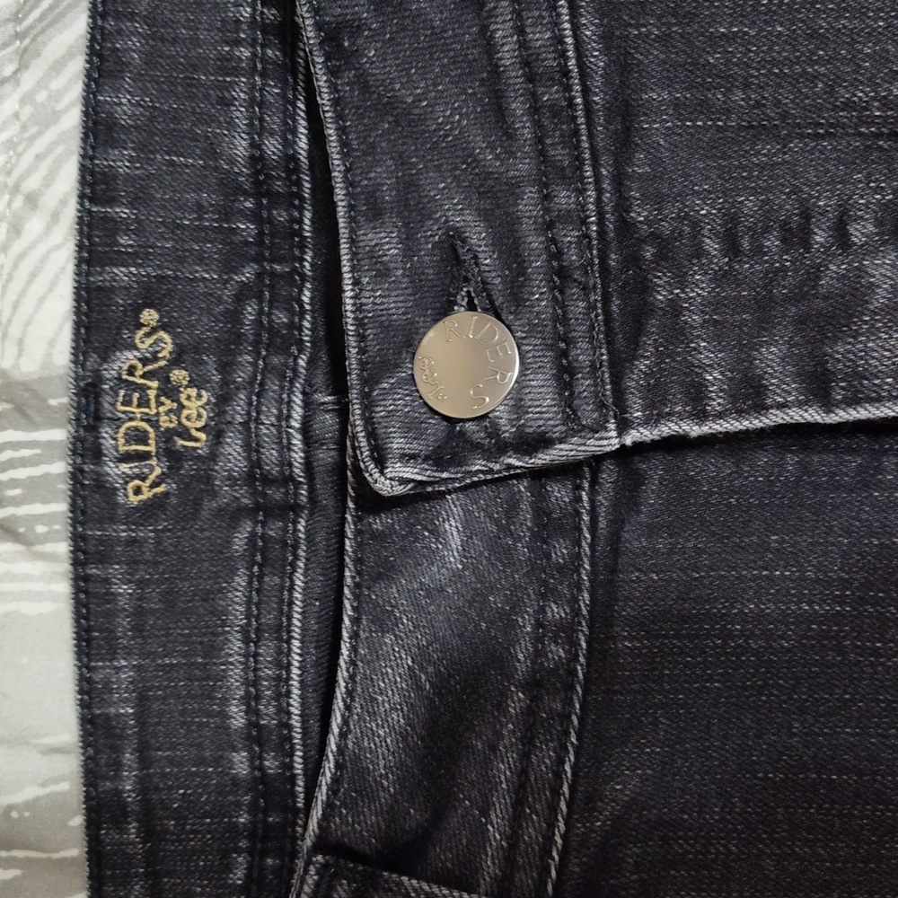Lee Riders Stone Wash Relaxed Fit Boot Cut Jeans - Picture 2 of 5
